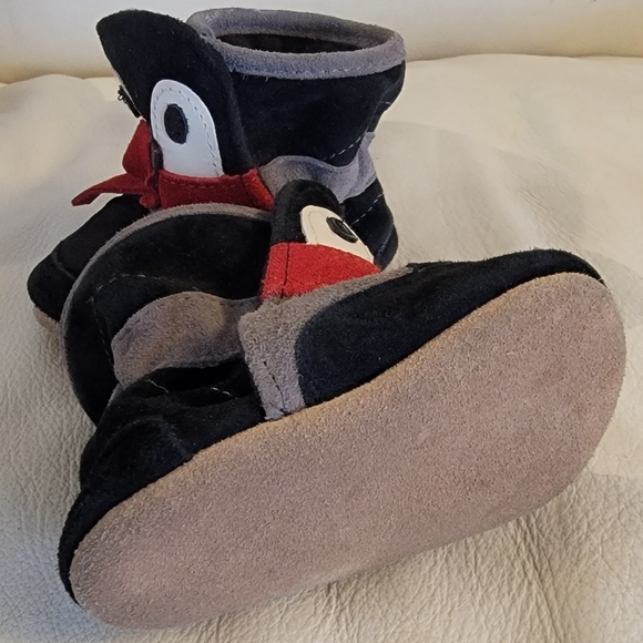 Robeez baby booties 0-6 months - Picture 2 of 5